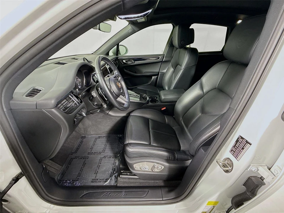 2023 Porsche Macan T - Image 2 of 31