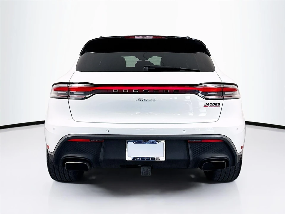 2023 Porsche - Image 28 of 31