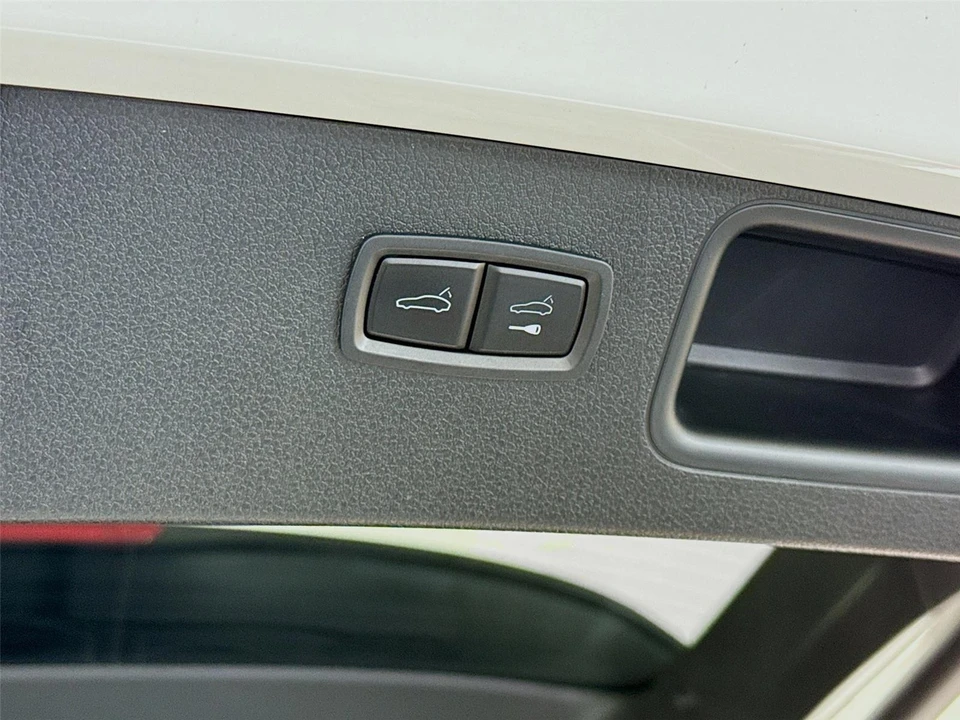 2023 Porsche - Image 22 of 31