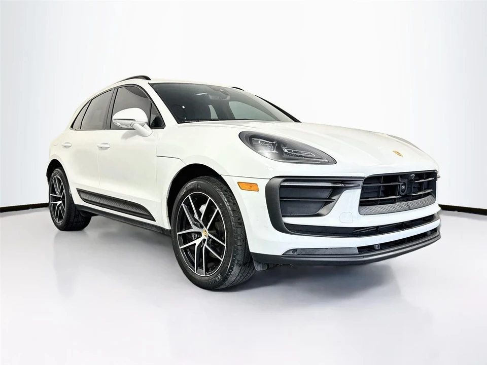 2023 Porsche - Image 19 of 26