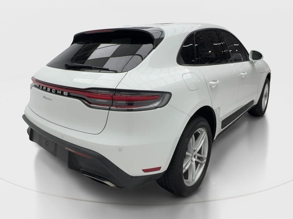 2023 Porsche Macan T - Image 7 of 31