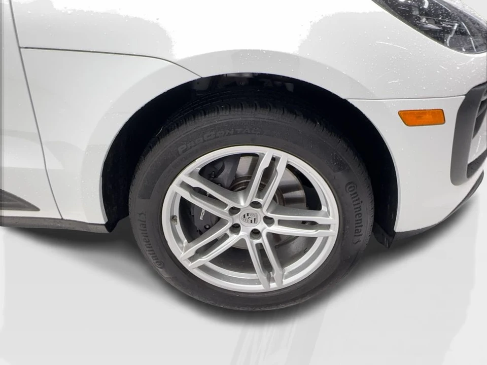 2023 Porsche - Image 13 of 31