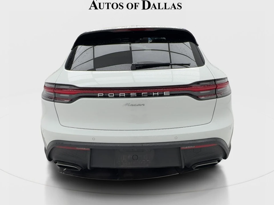 2023 Porsche Macan T - Image 9 of 31