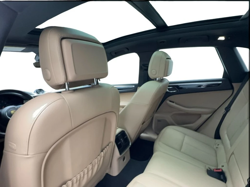2023 Porsche - Image 23 of 31