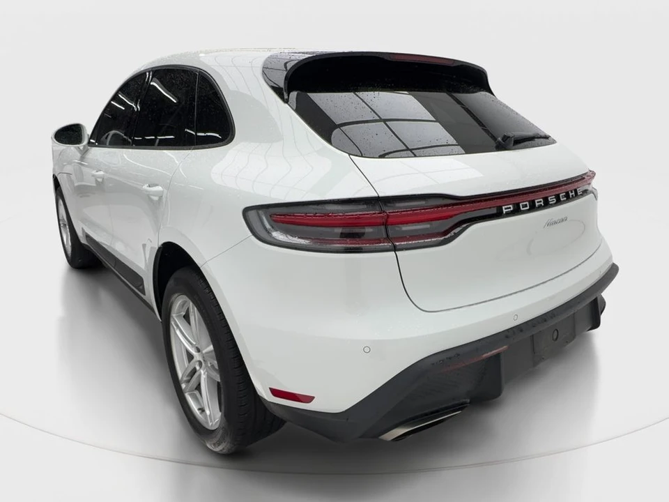 2023 Porsche Macan T - Image 10 of 31