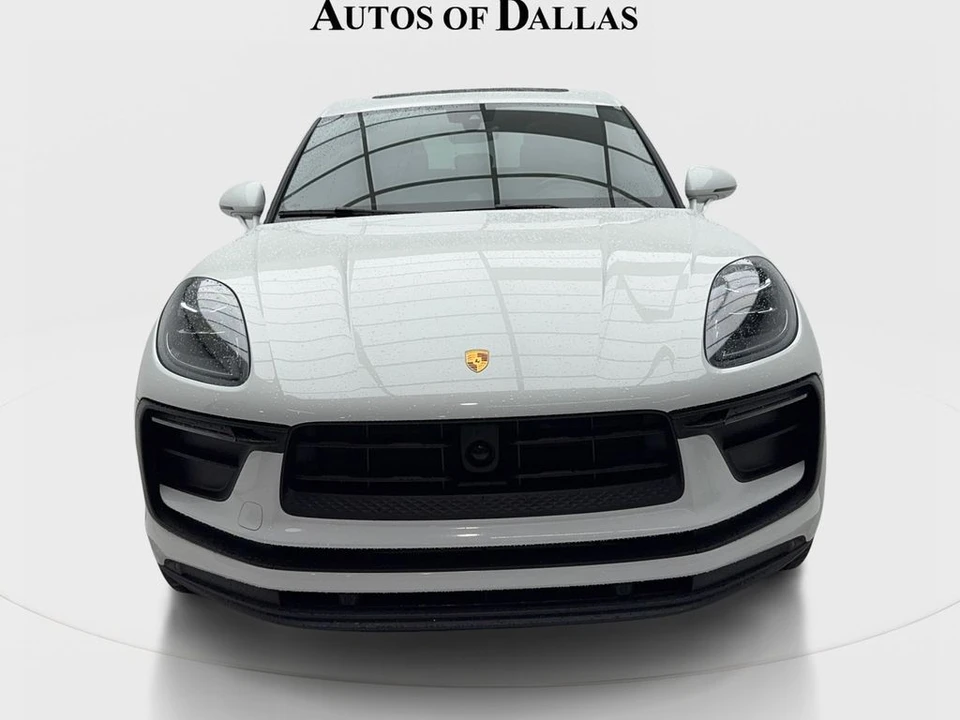 2023 Porsche Macan T - Image 3 of 31