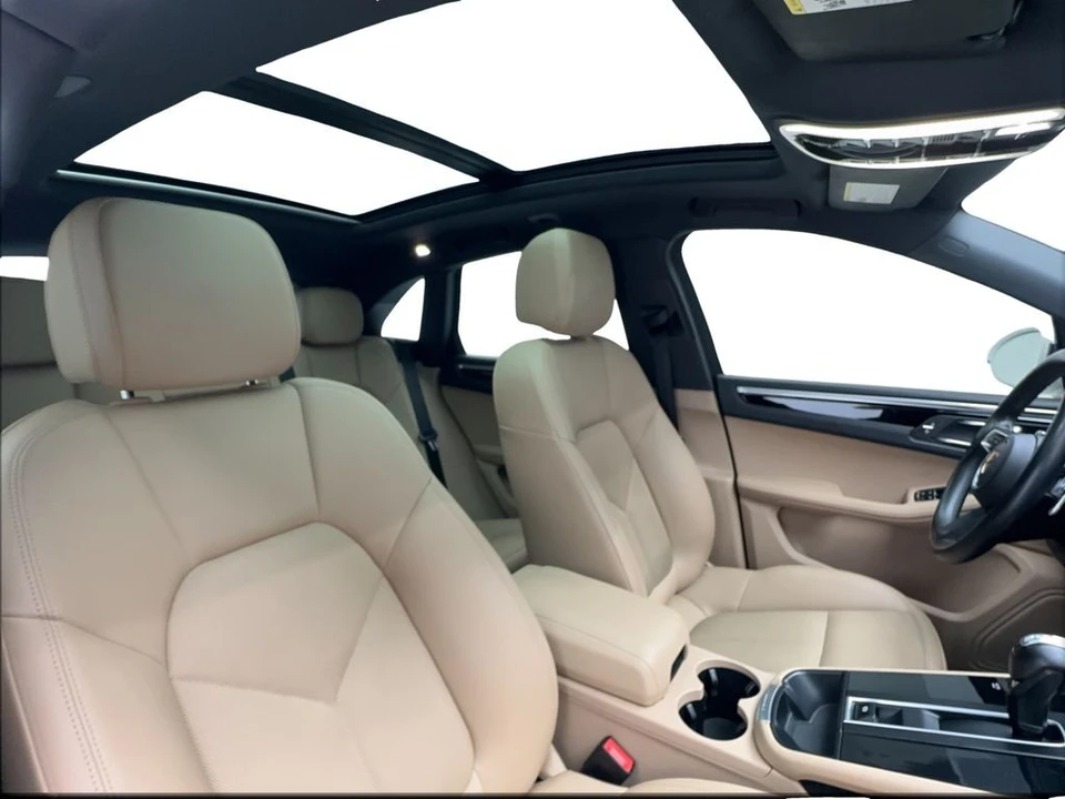 2023 Porsche - Image 30 of 31