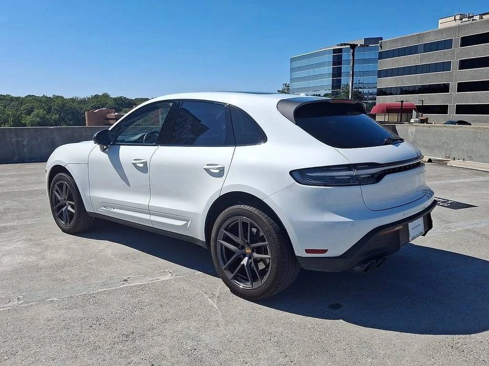 2023 Porsche Macan T - Image 3 of 4