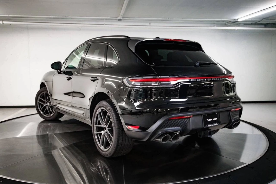2023 Porsche Macan T - Image 3 of 5