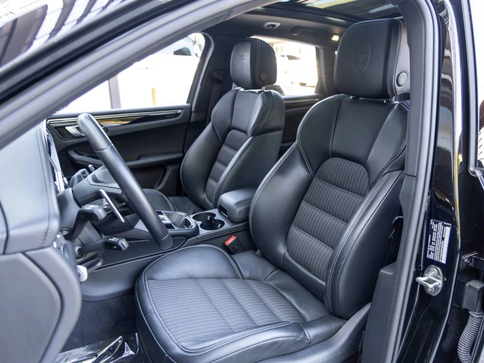 2023 Porsche Macan T - Image 5 of 5