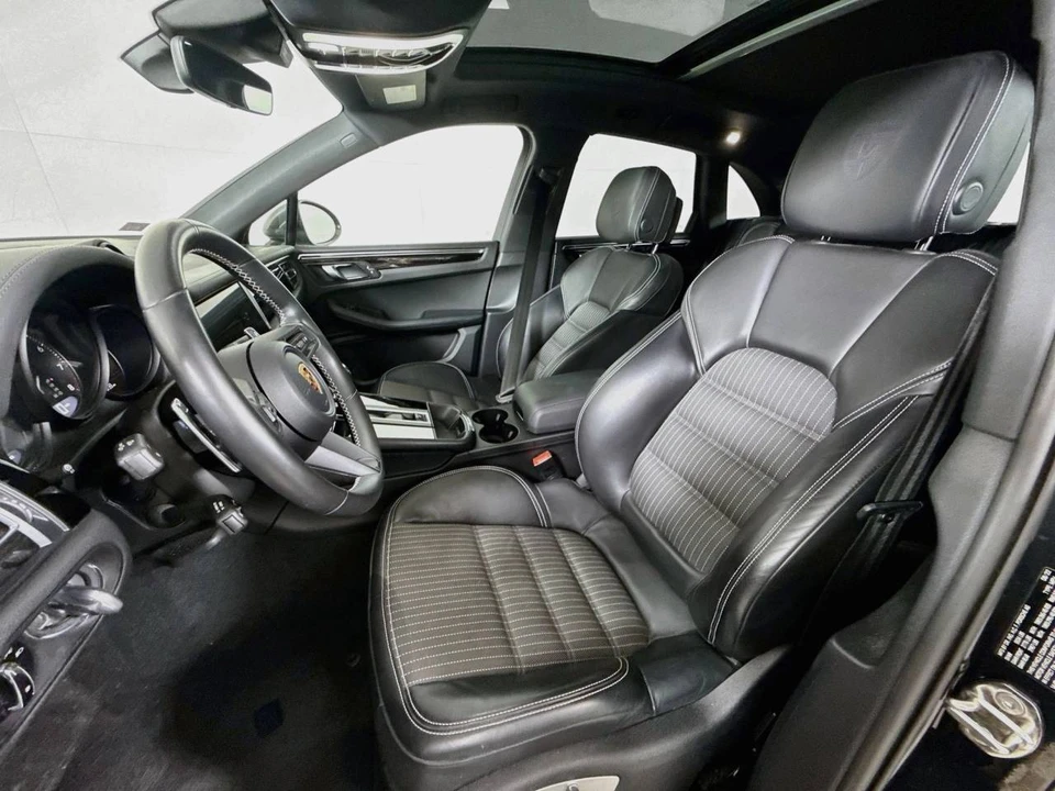 2023 Porsche Macan T - Image 5 of 5