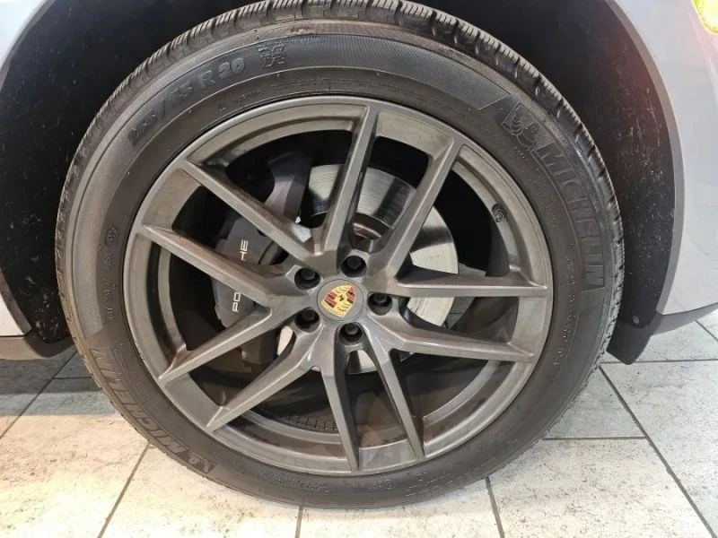 2023 Porsche Macan T - Image 10 of 12