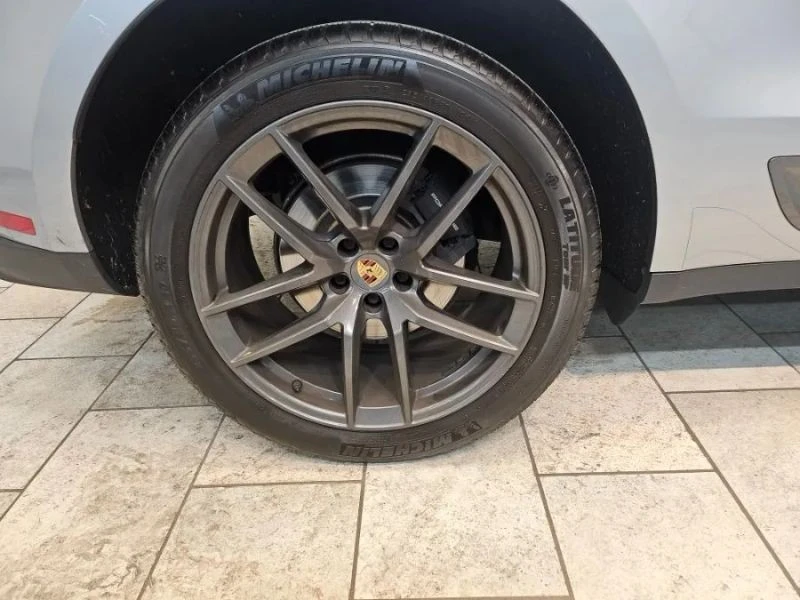 2023 Porsche Macan T - Image 9 of 12