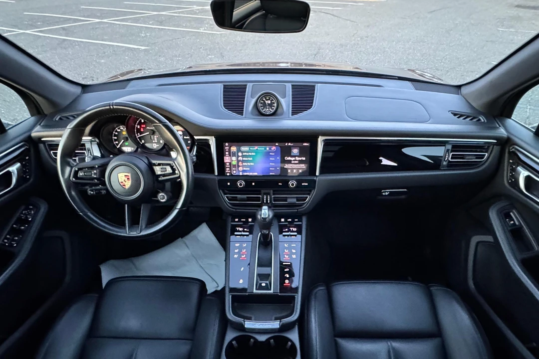 2023 Porsche Macan T - Image 20 of 31