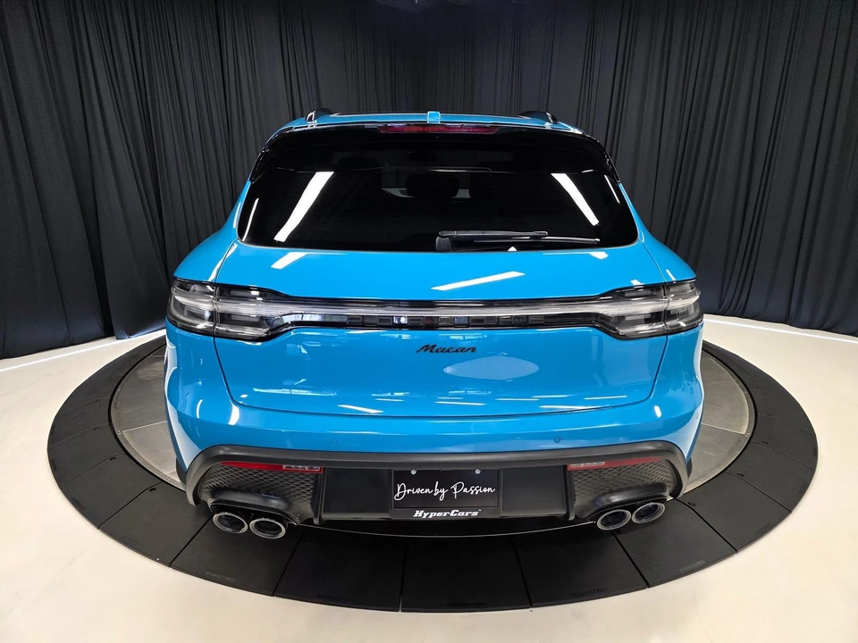 2023 Porsche Macan T - Image 10 of 12