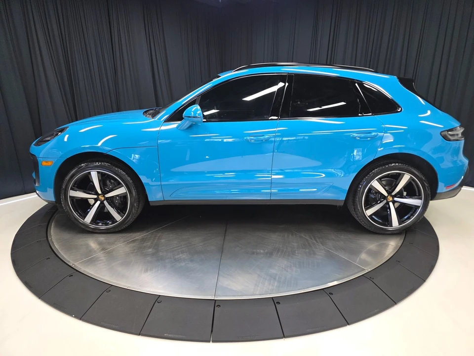 2023 Porsche Macan T - Image 8 of 12