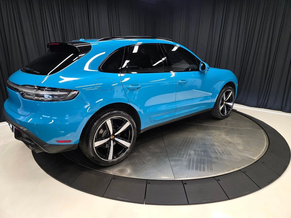 2023 Porsche Macan T - Image 11 of 12