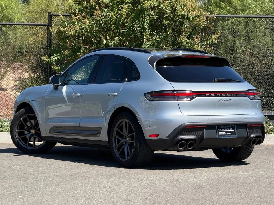 2023 Porsche Macan T - Image 3 of 5