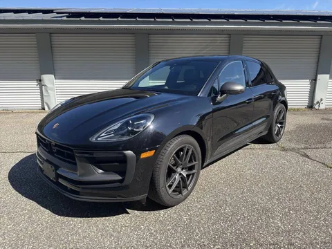 2023 Porsche Macan T