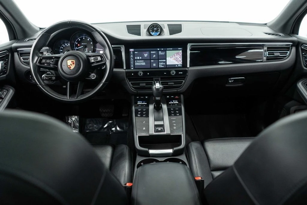 2023 Porsche Macan T - Image 10 of 12