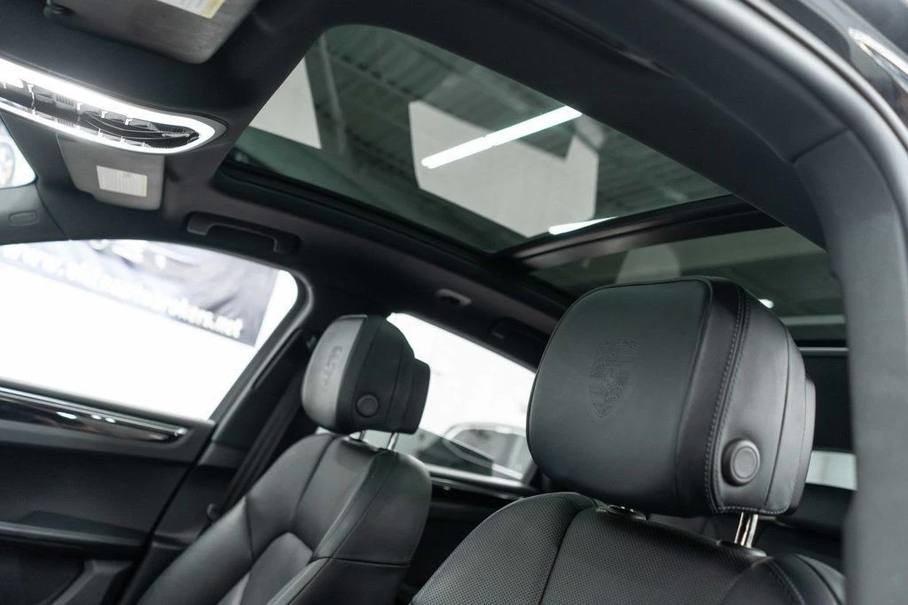 2023 Porsche Macan T - Image 8 of 12