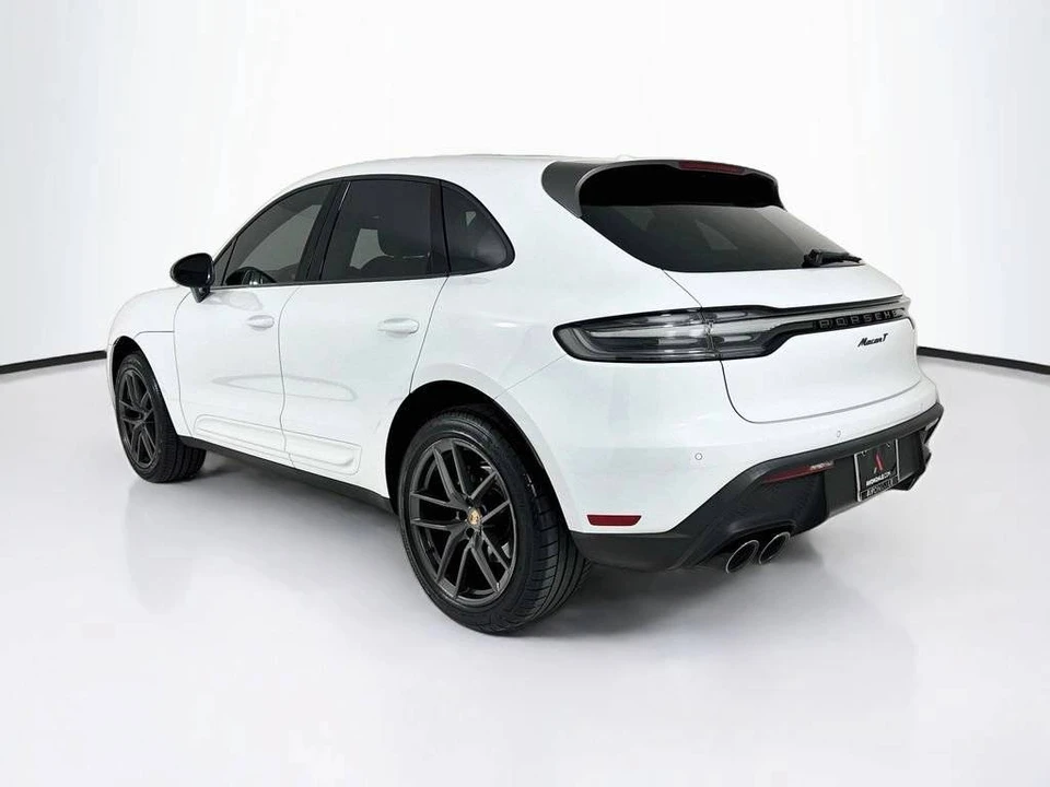 2023 Porsche Macan T - Image 3 of 5