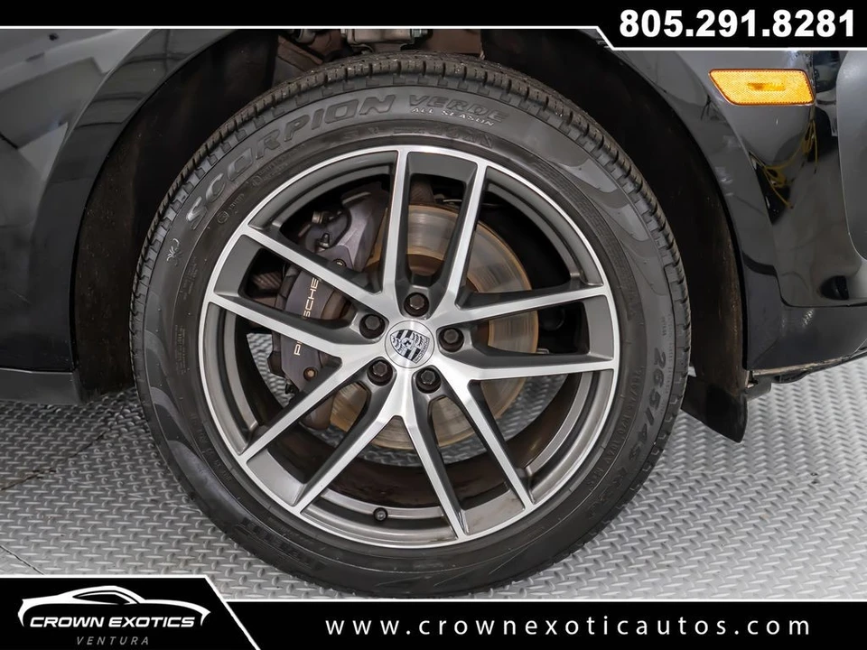 2023 Porsche Macan T - Image 9 of 12
