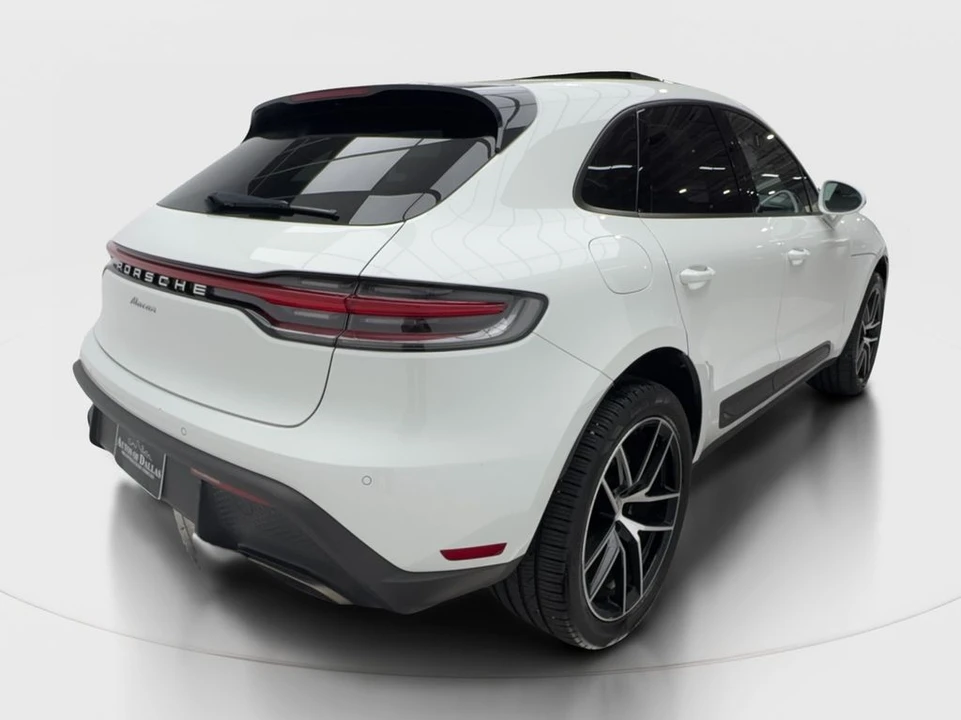 2023 Porsche Macan T - Image 7 of 31