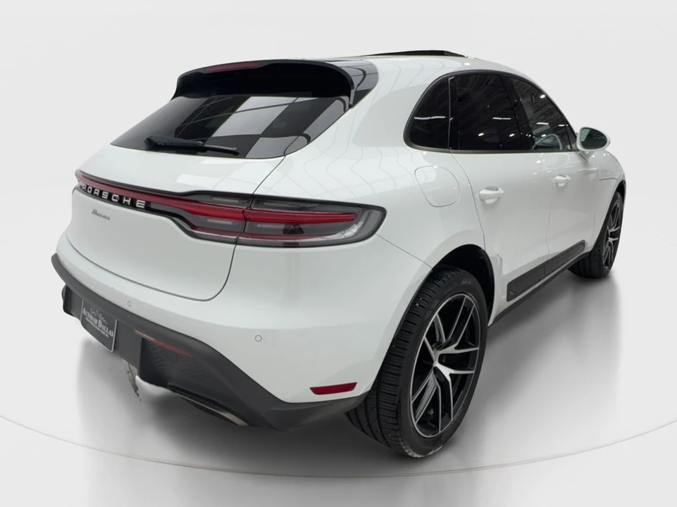 2023 Porsche Macan T - Image 7 of 31