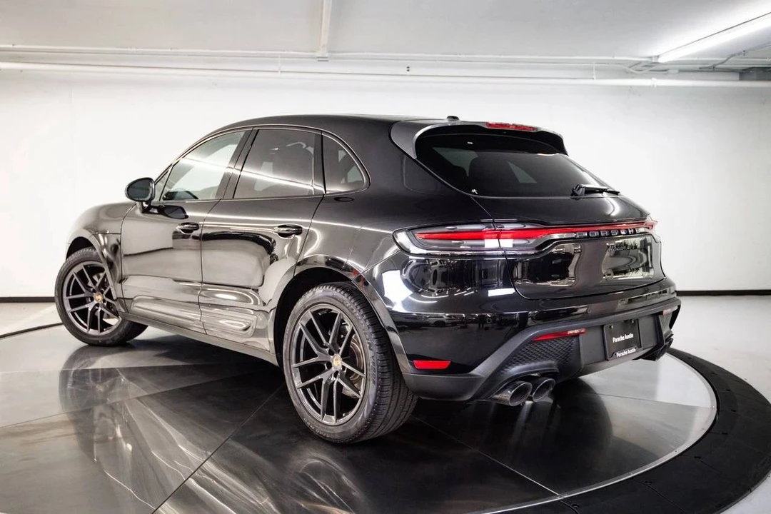 2023 Porsche Macan T - Image 3 of 5