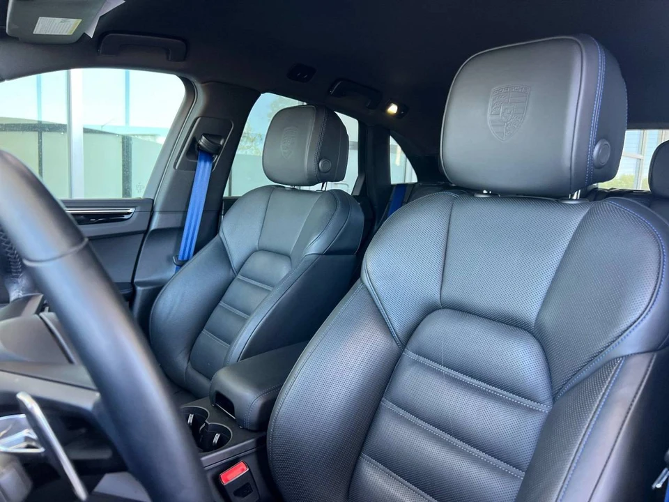2023 Porsche Macan T - Image 5 of 5