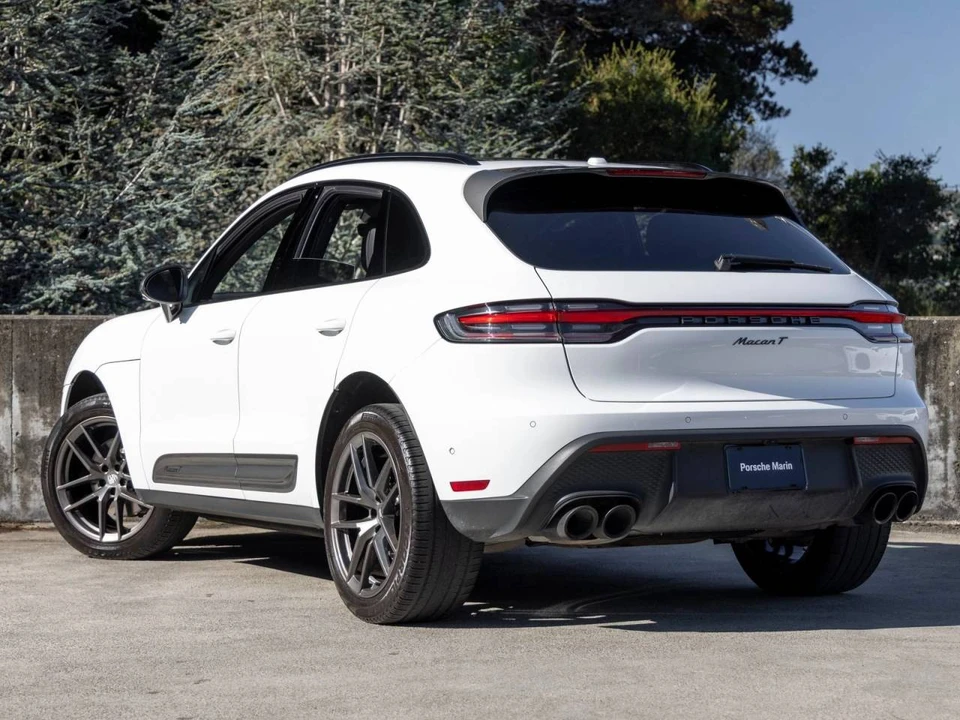 2023 Porsche Macan T - Image 3 of 5