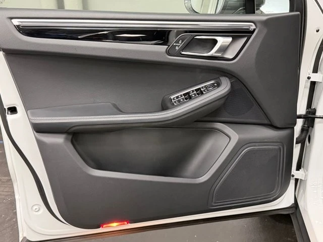 2023 Porsche Macan T - Image 18 of 21
