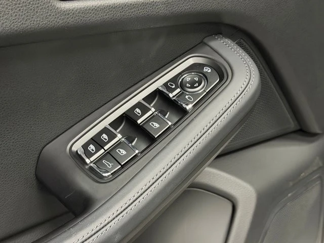 2023 Porsche Macan T - Image 19 of 21