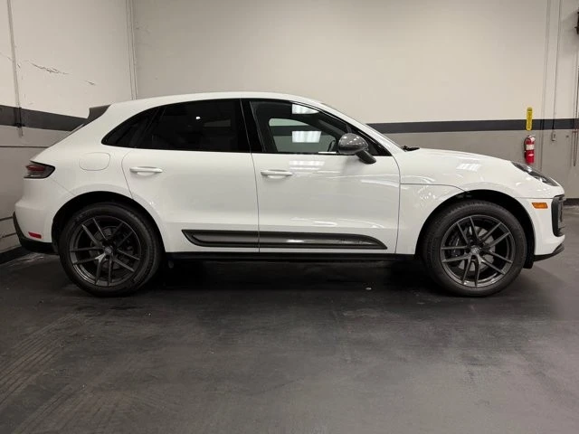 2023 Porsche Macan T - Image 5 of 12