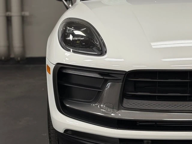 2023 Porsche Macan T - Image 8 of 21