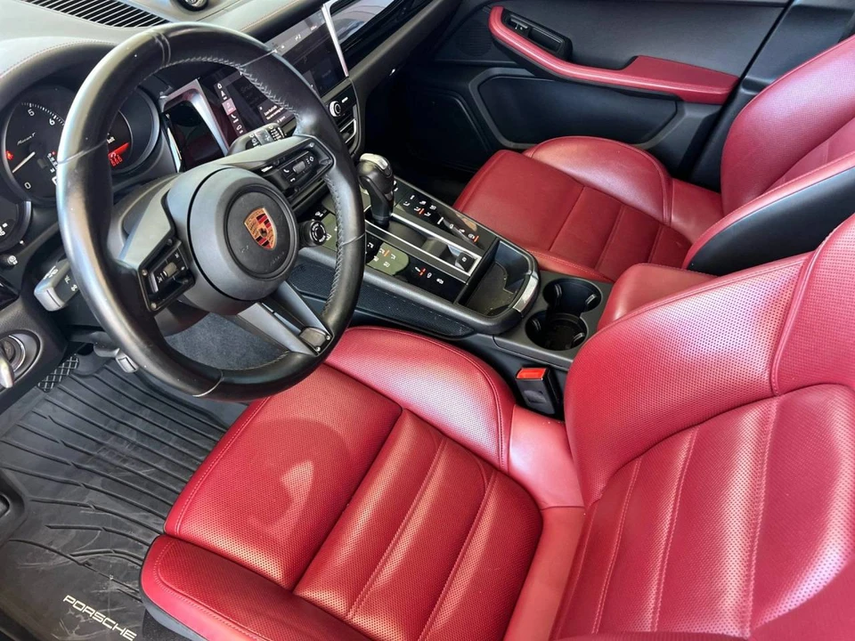 2023 Porsche Macan T - Image 4 of 5