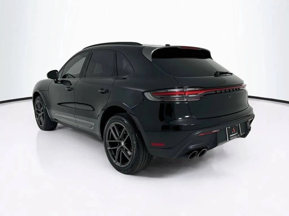 2023 Porsche Macan T - Image 3 of 5