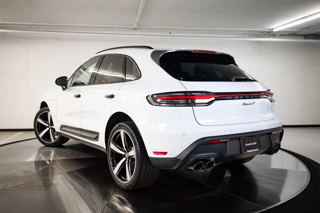 2023 Porsche Macan T - Image 3 of 5