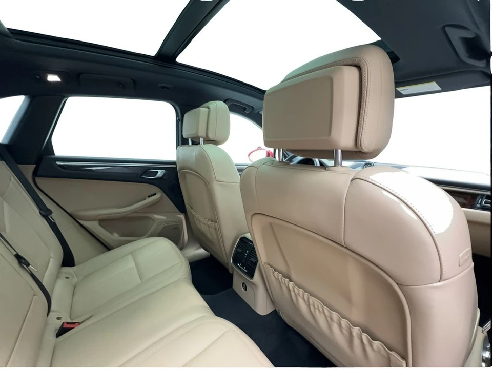 2023 Porsche Macan T - Image 28 of 31