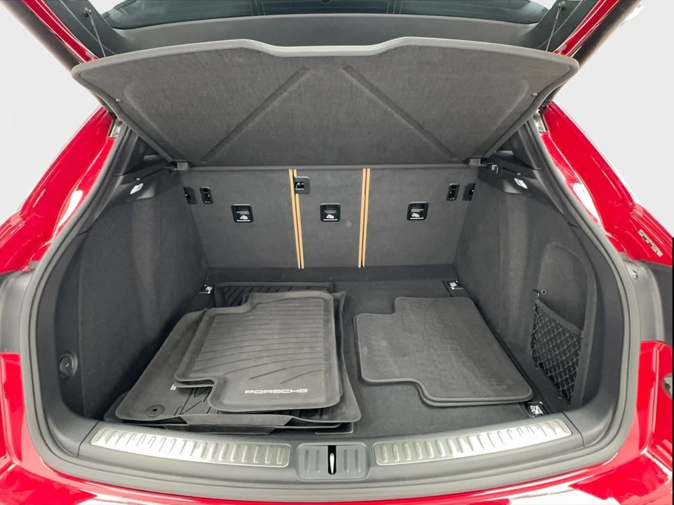 2023 Porsche - Image 17 of 31