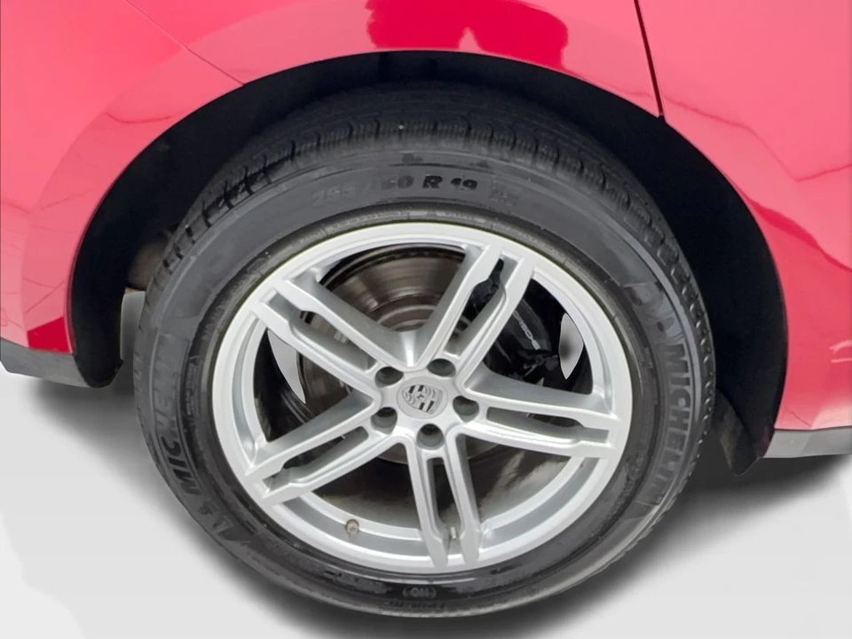 2023 Porsche - Image 16 of 31