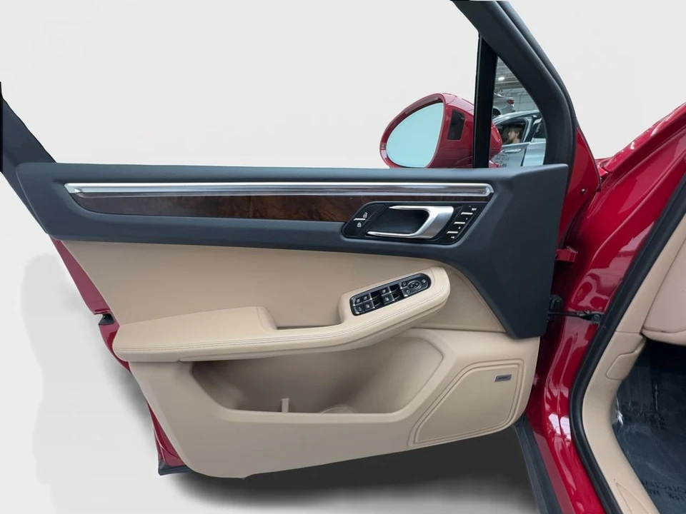 2023 Porsche - Image 23 of 31