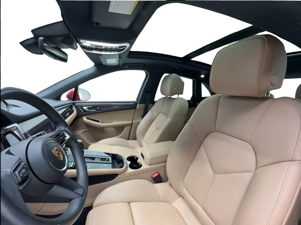 2023 Porsche Macan T - Image 19 of 31