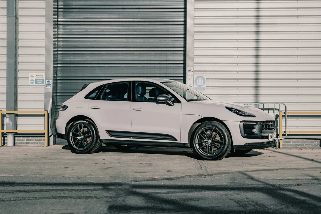 2023 Porsche Macan T - Image 7 of 21