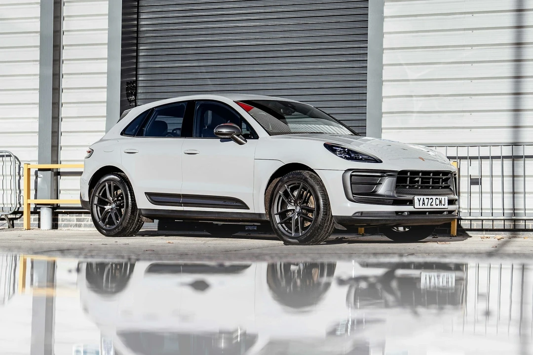 2023 Porsche Macan T - Image 6 of 21