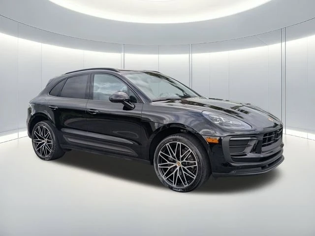 2023 Porsche Macan T - Image 8 of 19