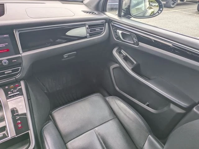 2023 Porsche Macan T - Image 16 of 19