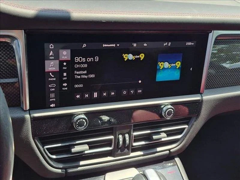 2023 Porsche Macan T - Image 8 of 20