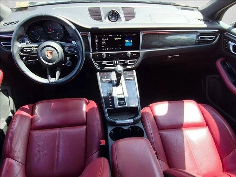 2023 Porsche Macan T - Image 17 of 20